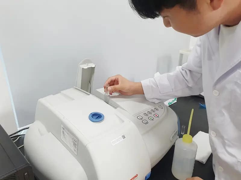 Photo of UV/Vis Spectrophotometer